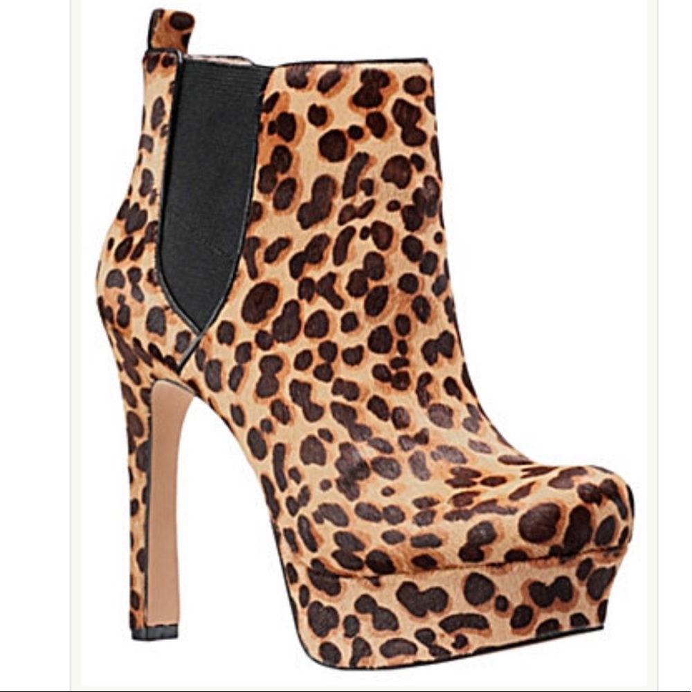 VINCE CAMUTO Baileys Boot | sz 7.5